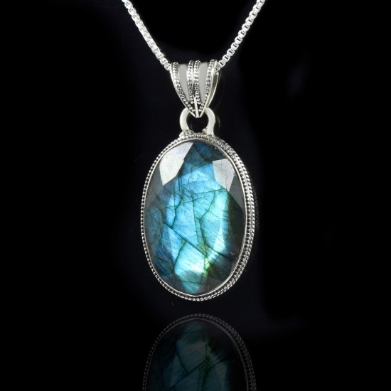Blue Fire Labradorite Oval Faceted Gemstone Solid 925 Sterling Silver Pendant Wholesale Silver Pendant Jewellery