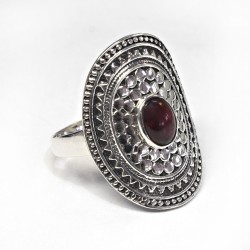 Amazing Oval Garnet Cabochon 925 Sterling Silver Ring