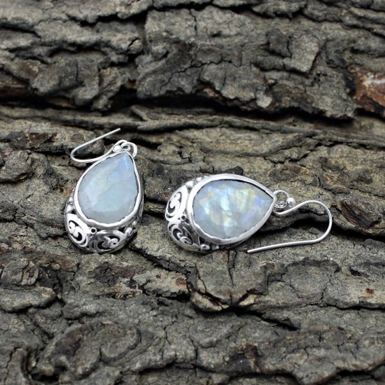 Lovely Cut Stone Rainbow Moonstone 925 Sterling Silver Earring