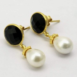 Secret !! White Pearl, Black Onyx 925 Sterling Silver Earring With Gold Plated