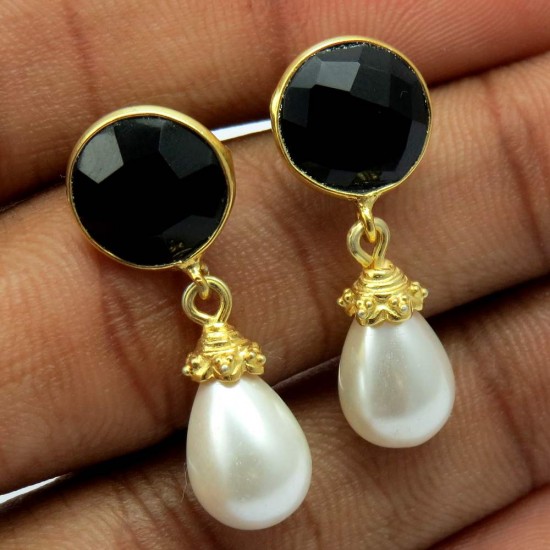 Secret !! White Pearl, Black Onyx 925 Sterling Silver Earring With Gold Plated