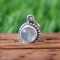 Rainbow Moonstone Vintage Style Round Cabochon 925 Silver pendant!!