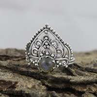 Amazing Round Labradorite Cabochon 925 Sterling Silver Ring