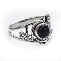 Attractive Black Onyx Cabochon Gemstone 925 Sterling Silver Ring