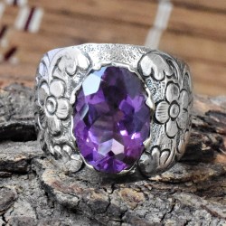 Deep Purple Amethyst Cut Stone Silver Ring