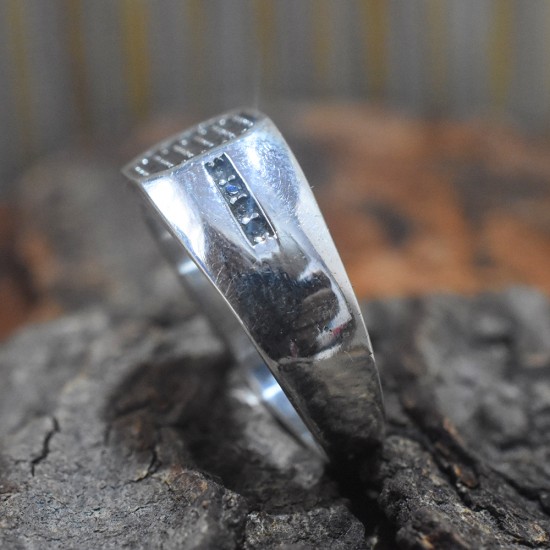 Unique Plain Silver Desinger Ring