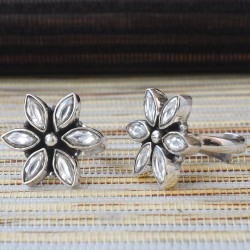 Beautiful Small Flower White Glass Stone 925 Sterling Silver Toe Ring 