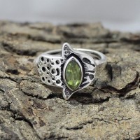 Really Exceptional !! Peridot Gemstone 925 Sterling Silver Beautiful Ring