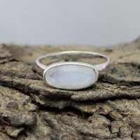 Amazing Gemstone Ring !! Rainbow Moonstone Jewelry Oval Shape 925 Sterling Silver Ring