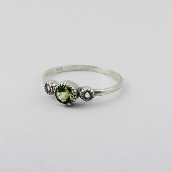 Pure Beauty Round Shape Green Amethyst 925 Sterling Silver Ring