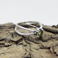 Natural Green Peridot 925 Sterling Silver Ring