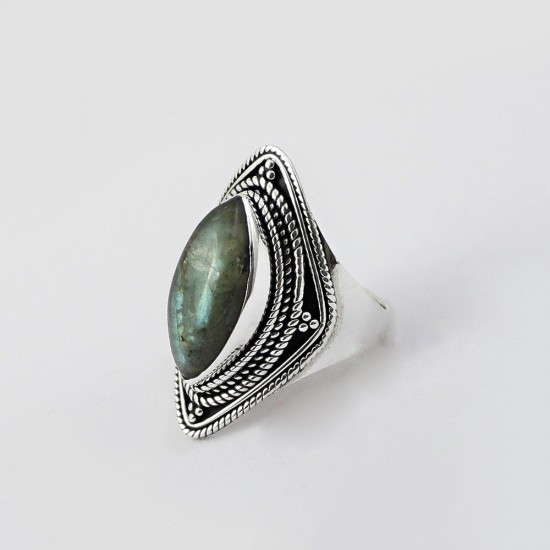 925 Sterling Silver Bezel Setting Labradorite Ring
