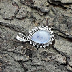 Superb !! Natural Rainbow Moonstone 925 Sterling Silver Pendant